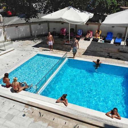 Chill And Go Aparthotel บุดวา ภายนอก รูปภาพ